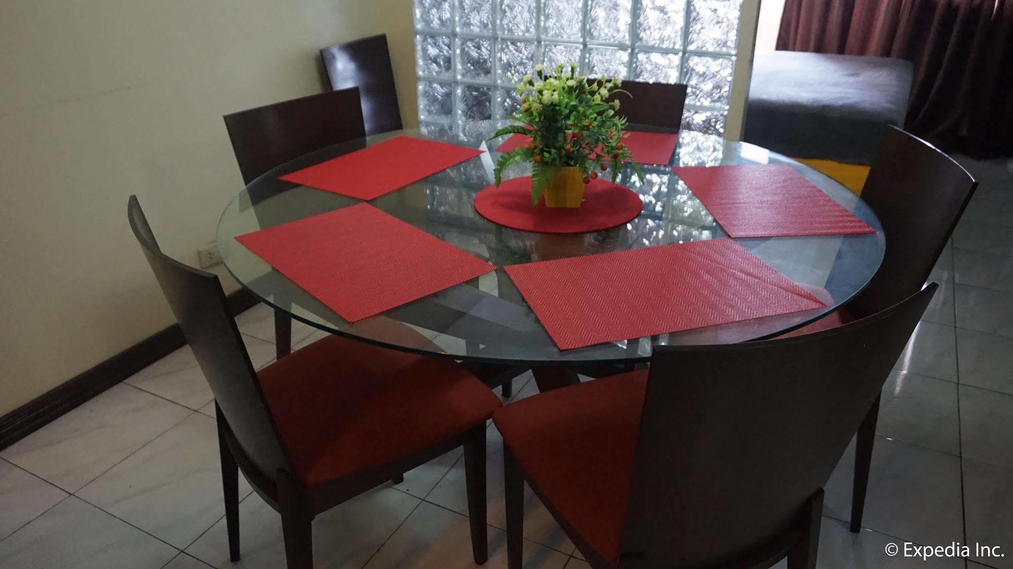 Manila Bay Serviced Apartments Extérieur photo